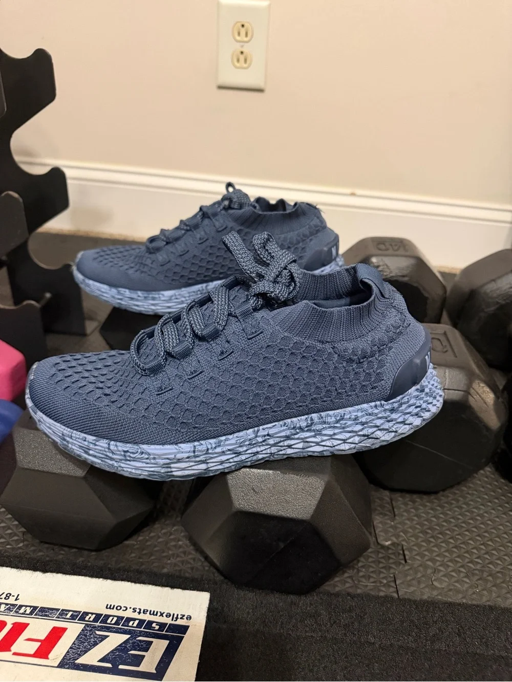 NOBULL breathable knit